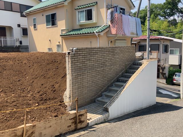 東京都町田市本町田の木造2階建て家屋解体工事後の様子です。